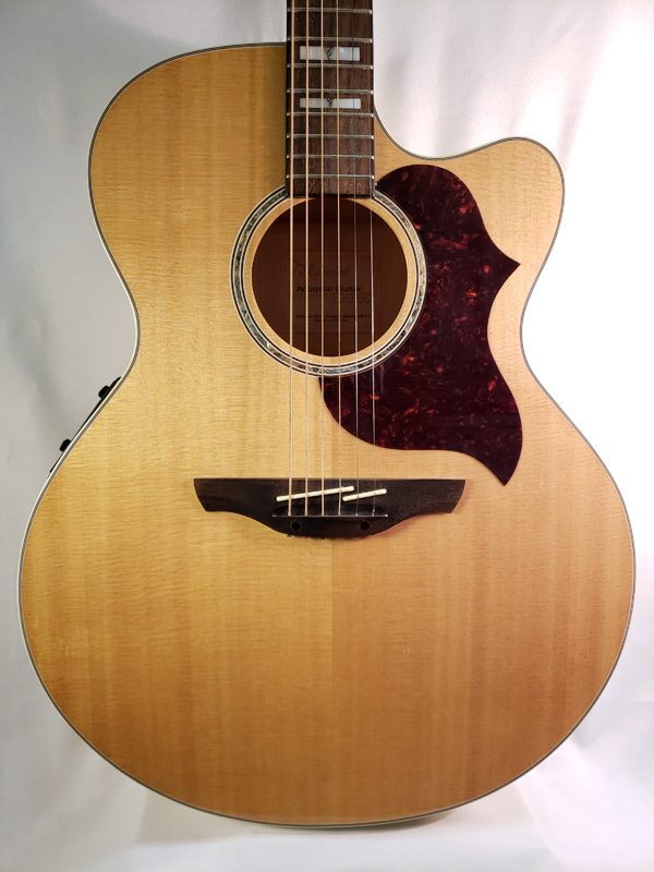 Takamine EG523SC cutaway electric guitar top